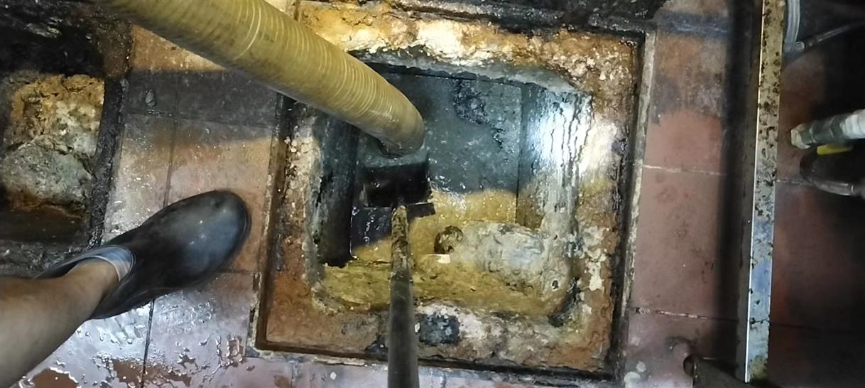 余江污水池清理一般都有毒气，怎么预防中毒呢？