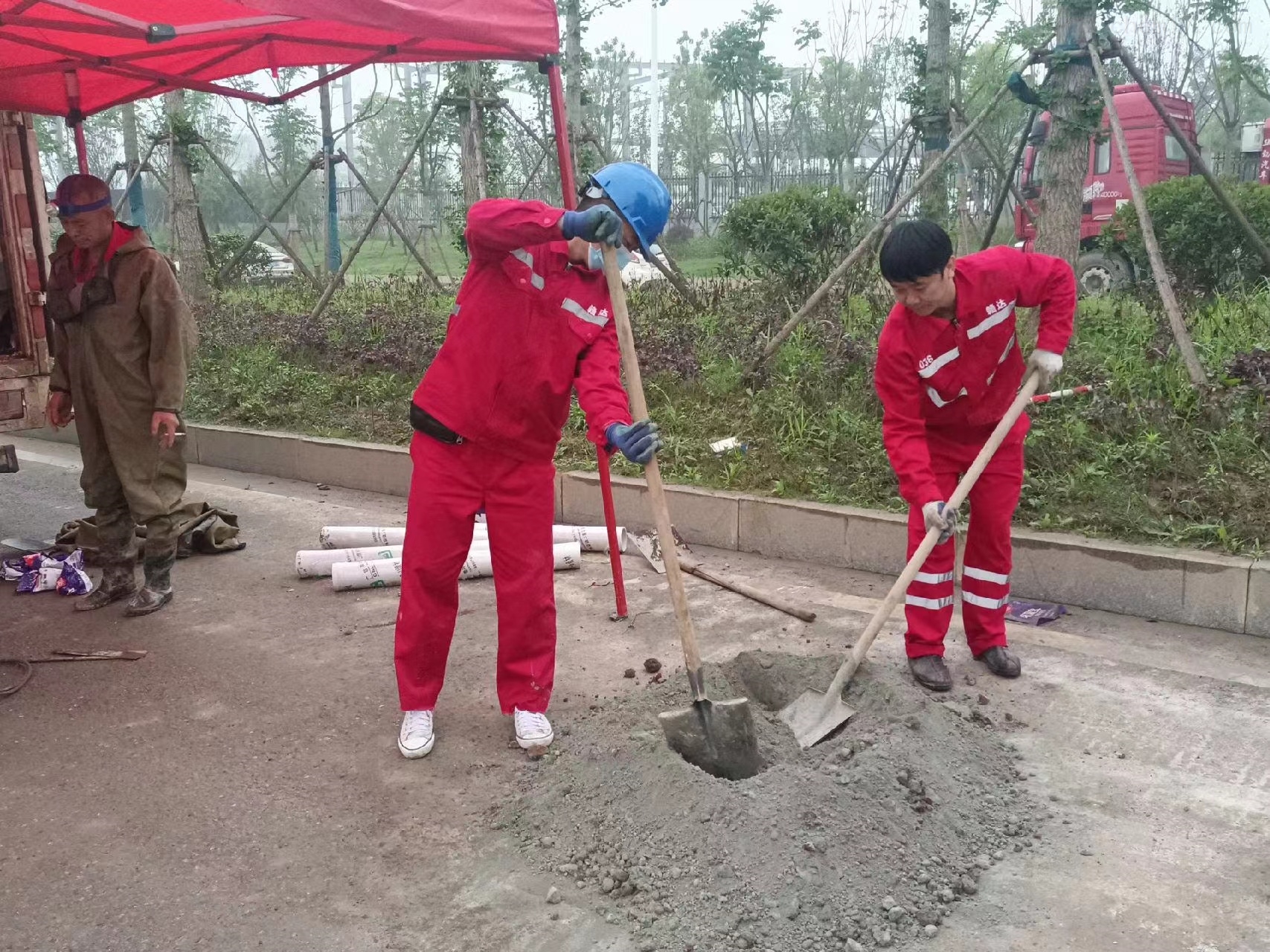 余江管道疏通哪家好】及时进行市政管道清淤
